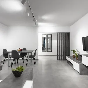 Consul, Nilie Hospitality Mgmt Salonic