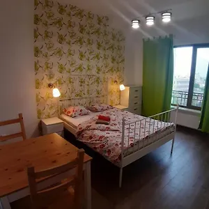 rezervați aici